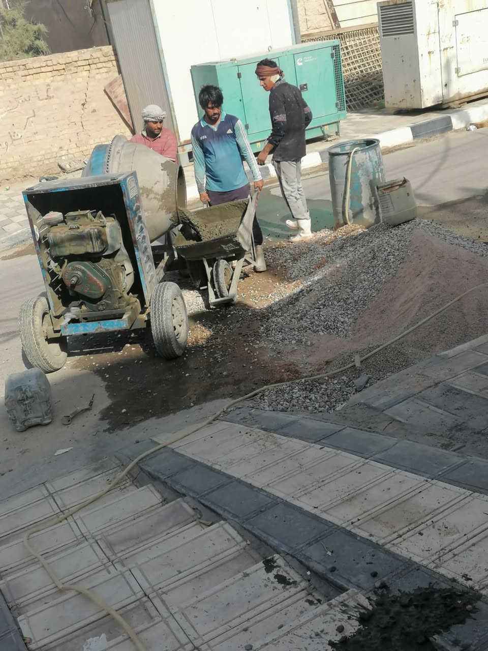 ش***********السلام وعليكم  اي شخص محتاج صب رباط او صب البيت من الداخل اوصب فوك تصليطه يرسلني كادر كامل من خباطه وعمال شغل نضيف ***********وتساب.
