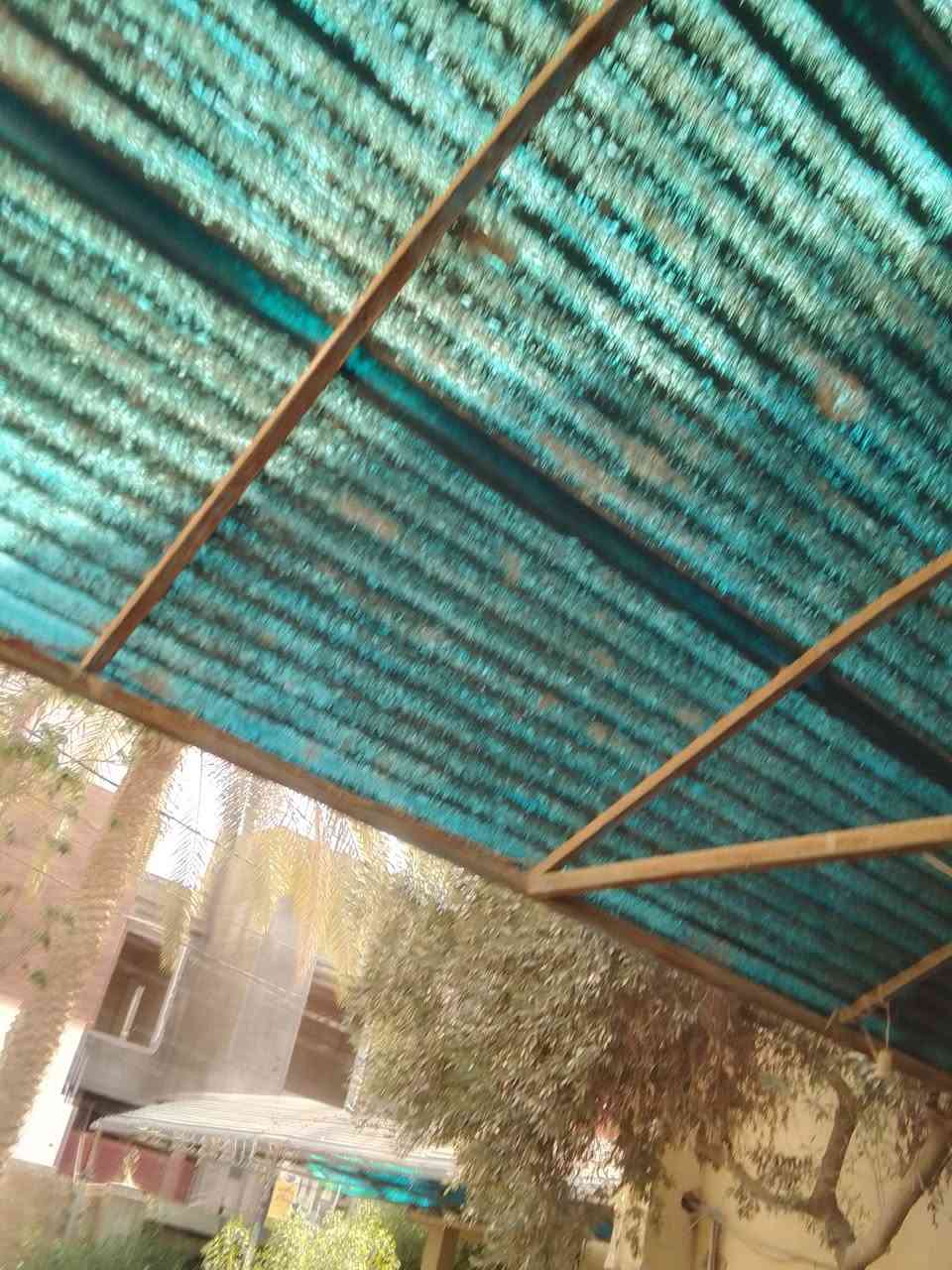 من رخصة الادمن غير ملزم بموعد
سقائف عدد2طول الوحده 7متر والعرض 3ونص تخدم اهل الكراجات السعر 400الف قابل للتفاوض بعد المعاينه 
حله شارع 60حي. الكرامه خلف مجمع الظامن الطبي
***********واتس
