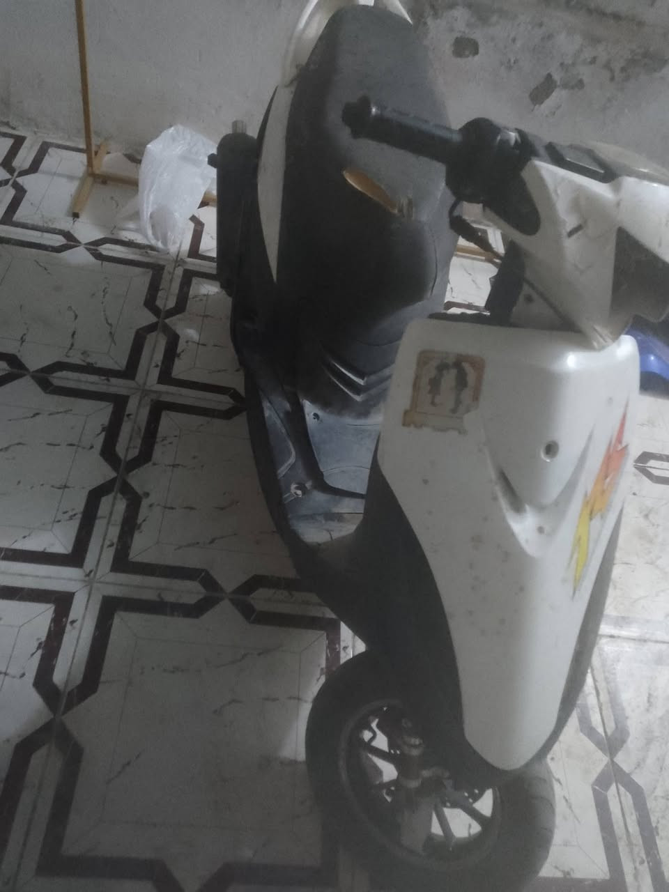 ماكس عدله دراجه مكينه ما مفتوحه دراجه طفت كطعت نار انبيع عل وضعه وشرط ابيع مكينه شغاله وسليمه بيه تزويد وصالنصه اف ام سعر 250 قفل قفل شراي يتصل ويجي يأخذه ***********
