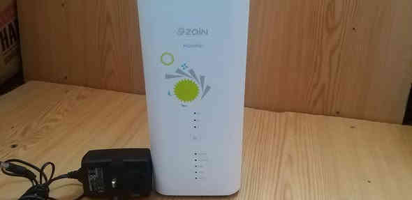 راوتر هواوي  B818  للبيع
4G 

مقفول على شريحه زين 

كات  19

 يبث بترددين  5GHZ   ///  2.4GHZ 

منفذين لان  1 كيكا 

منفذين للأنتنا الخارجيه  ts9 

ألسعر    ٦٠  ألف 

متوفر توصيل لكل محافظات العراق 

واتساب  ***********
