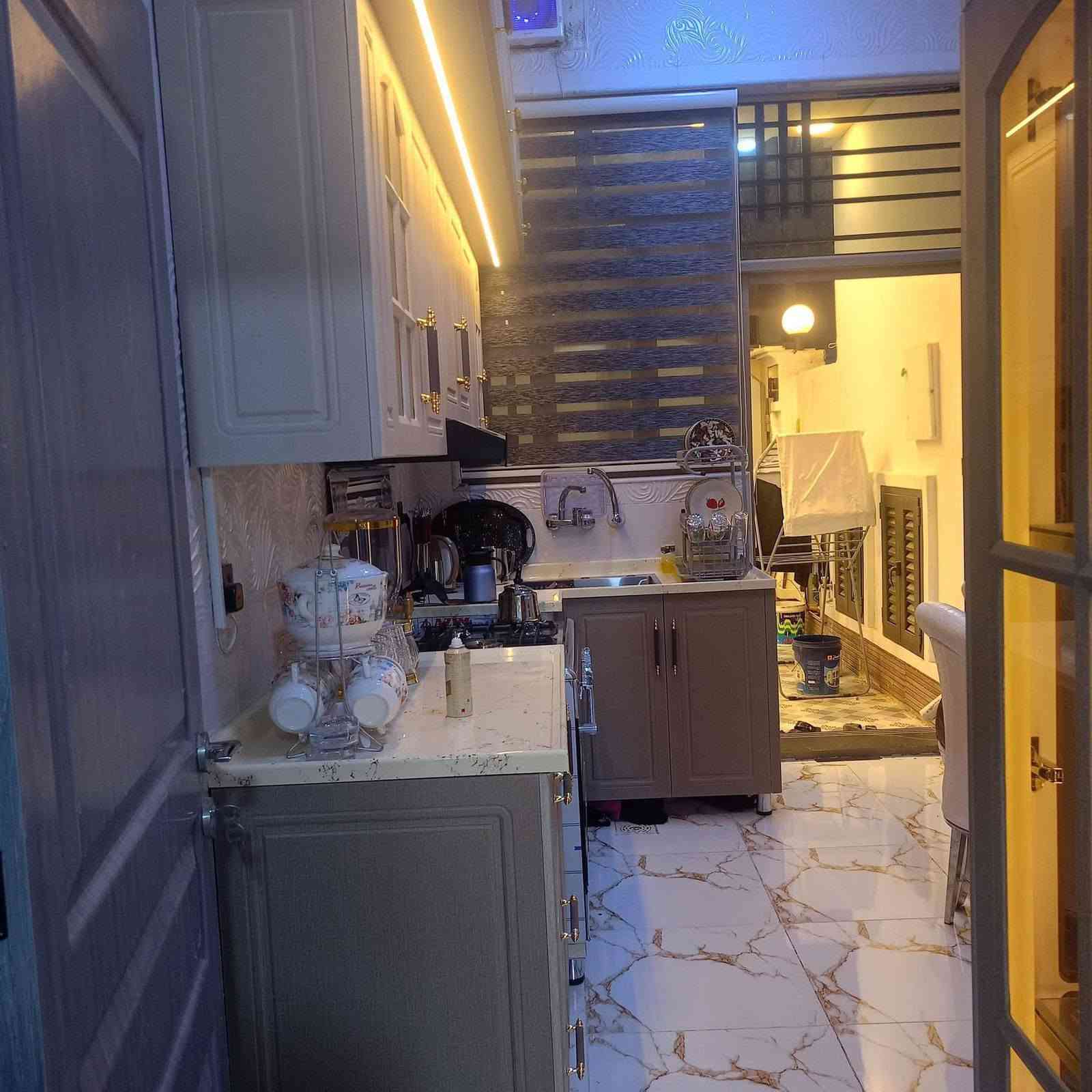 🏡 للبيع مستعجل 🏡
بيت بمساحة 125 م²، كامل المواصفات، مع الأثاث وجميع أغراض المنزل.
✅ بناء حديث
✅ شغل درجة أولى
✅ 3 غرف نوم
✅ شارع 12 متر
📍 الموقع: حي الأمين - ب16
📞 للاستفسار: ***********
فرصة مميزة للراغبين بالسكن الجاهز، السعر مناسب للمشتري الجاد.
