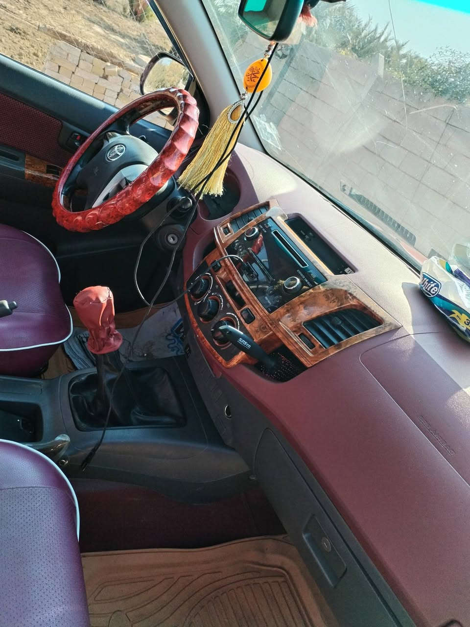 2012
شاصي 19 
رقم واسط 
تاير صدر باكيت 
دبل فيت بم 
مكينه ما مفتوحه لا تنقص و لا تبخر شرط 
فتح شاملغ 
و الباب معير بيها قليل بارد 
السعر 165قفل 
*********** اركان
