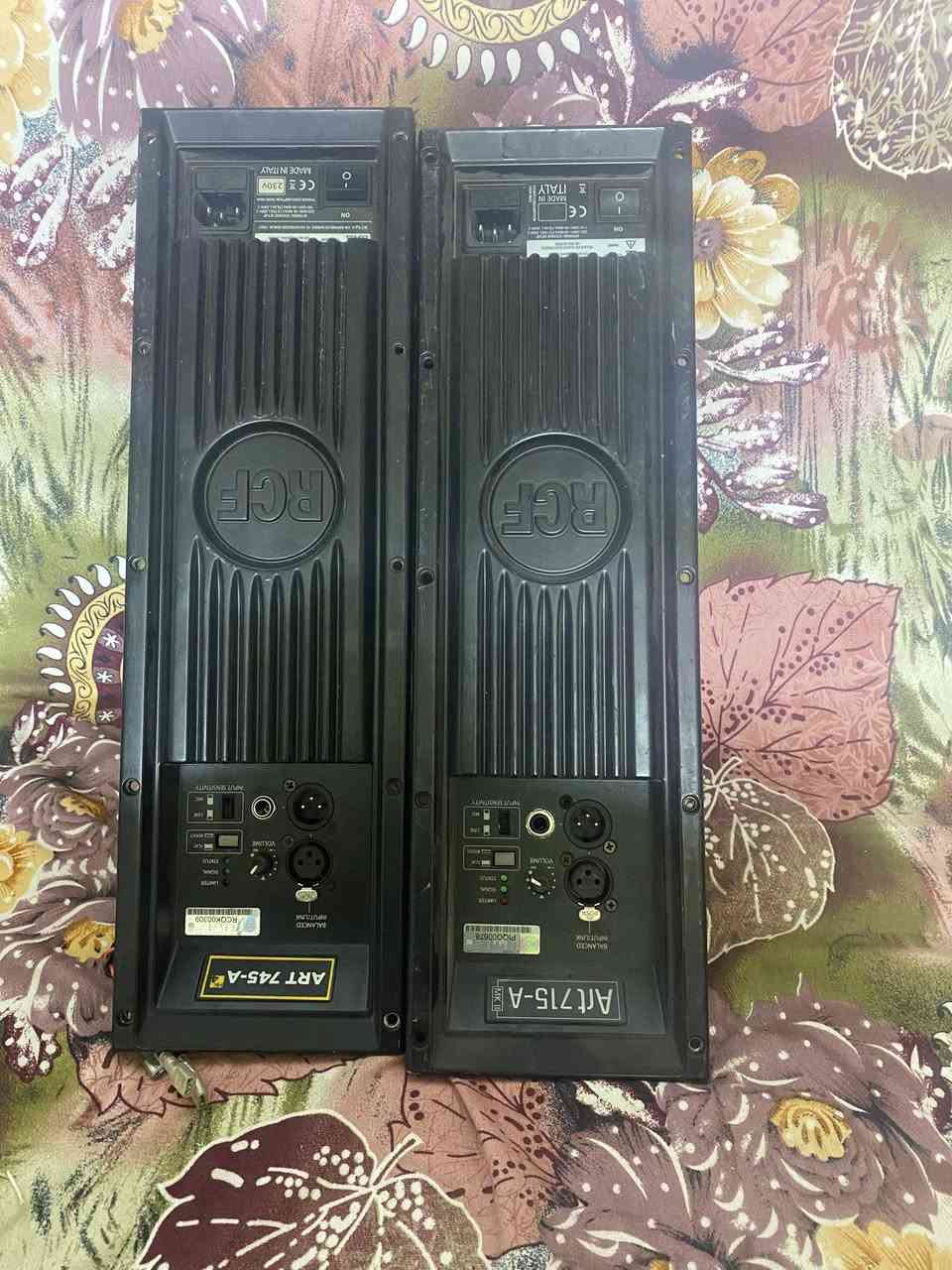 هذني كارتات مال سماعه RCF
صناعه ايطالي 
هيج اجن وي الغراض ربطهن ب الكهرباء الفيوز طك
الي يخدمنه قطع غيار ثنيهن ب100
للمعلومه ماشفت شي محترك بداخلهن 
توصيل عندي
***********
