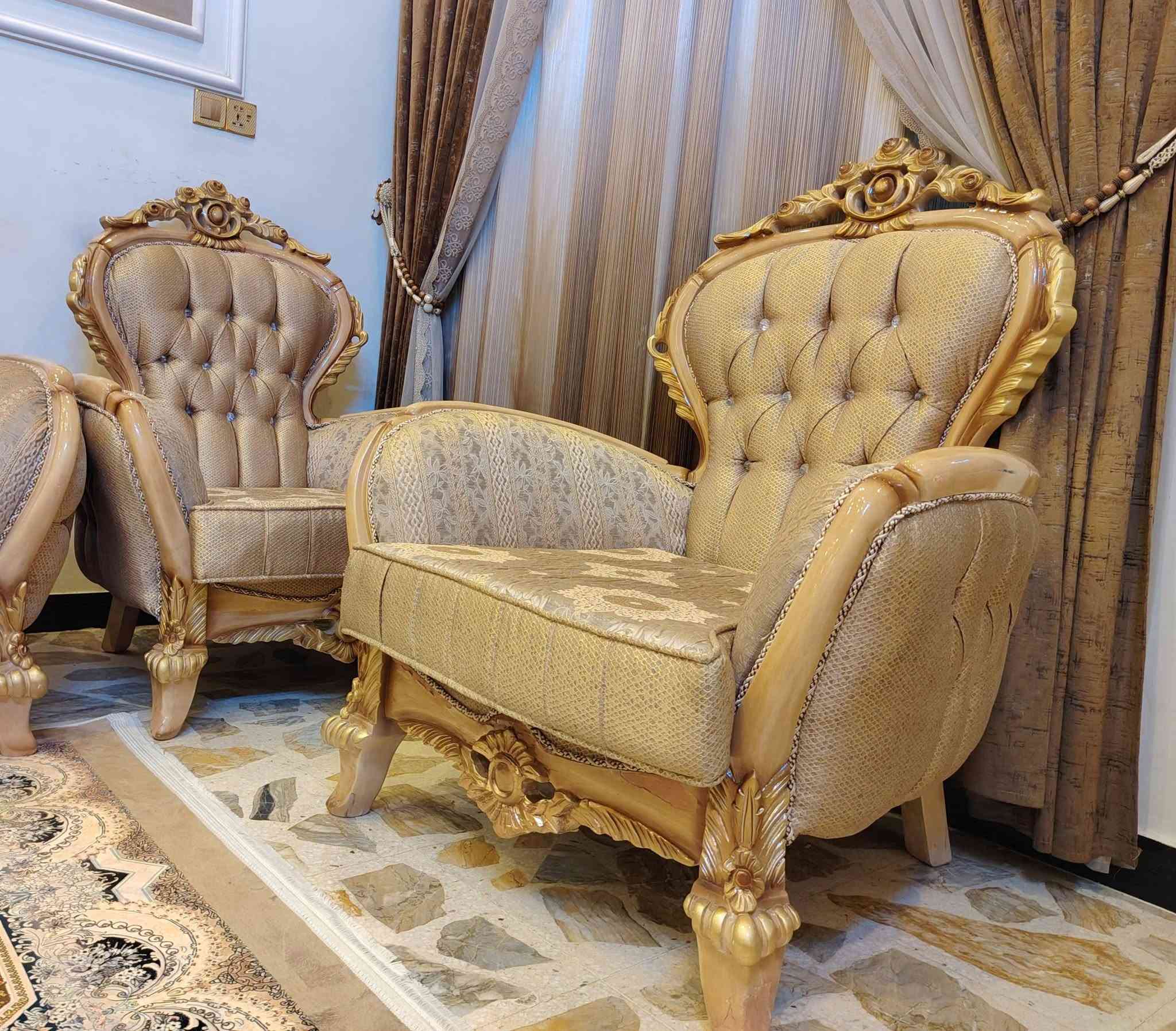 تخم زان ملكي تركي اخو الجديد  موديل ايطالي الحديث صبغ حراري 10 مقاعد مع طبله زان وسطيه مع طبلات صغار عدد 2 العنوان مدينه الصدر للاستفسار خاص او الاتصال بالرقم ***********
