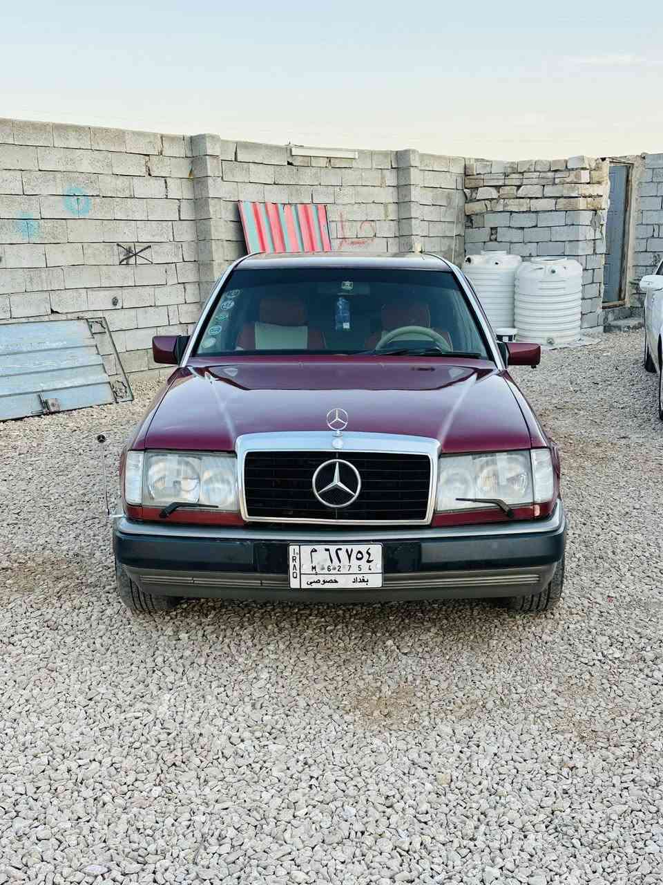 مارسدس موديل 88 رقم بغداد تحويل مباشر سنويه 2027 جاهزه محرك وكير بطه 3000 جاهزه السياره عارضه للبيع ولمراوس  مكان السياره الديوانيه قضاء غماس السعر 58 مع المجال للاتصل***********
