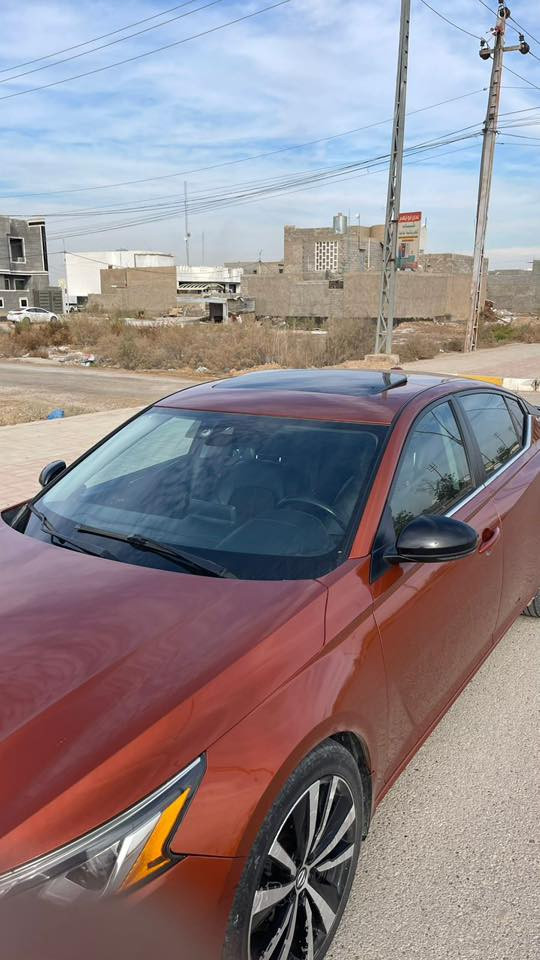 السلام عليكم نيسان التيما للبيع 
الفئة SR موديل 2020
السياره فول مواصفات 
بصمه ،فتحة سقف ،رادارات محيطيه ،كشنات جلد ،محرك 4سلندر 2.5، تحديد مسار ،نقطه عمياء ،مقاعد تدفئه ،تحكمات استيرن ،گير 8سرعات وبعد بيها مواصفات محرك گير بشرط سياره نظيفه جدآ تخم تاير جديد
السياره وارد امريكي ضررها قطعه واحده فقطه (جاملغ خلفي )
رقم الشاصي مرفق بالمنشور ماشيه 174الف كيلو متر 
رقم دهوك سنويه جديده. مكان السياره الانبار(الرمادي )
سعرها 168وبيها مجال بسيط 
غير متواجد على الفيس وهذا رقم صاحب السياره 
  
‭0780 800 9006‬
