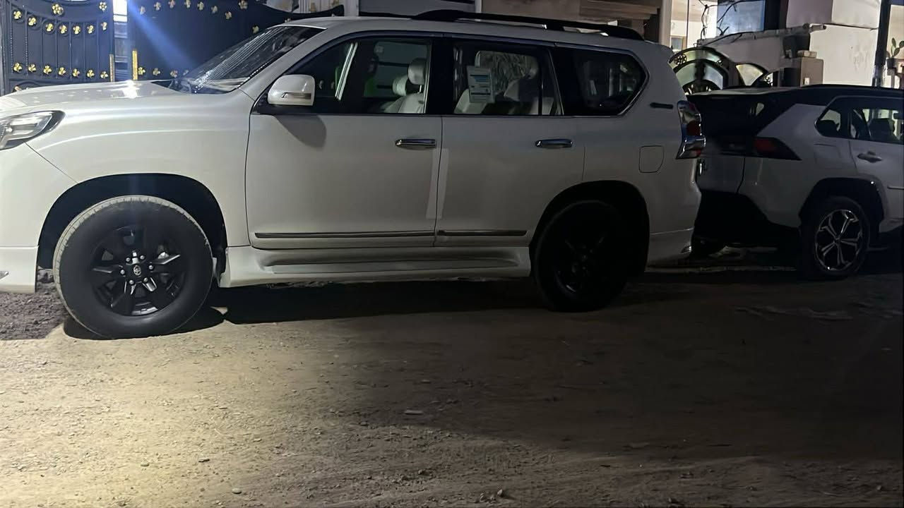 سلام عليكم برادو مديل 10محدثه 16رقم اربيل نكليزي بسمي سنويه 29كير محرك مكفولات تبريد 3قطع تخم تاير حداديه خلفي امامي جديد السياره كفاله عامه ستخدام شخصي مكاني ديالى دلي عباس السعر 237بيها مجال بسيط لشراي رقم الهاتف ***********
