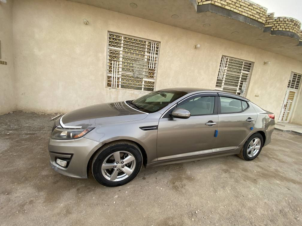 كيا اوبتيما موديل 2015 رقم ذي قار حره تحويل بيها قطعتين صبغ فقط قبق الصندوق وداير الجاملغ والباقي كفاله عامه ضربه وتبديل وصبغ السياره جاهزه وجديده مكينه كير حداديه تخم تاير تبريد❄ ما بيها اي نقص مواصفات شاشه كامره ويلكب حساسات امامي خلفي تحكم استيرن اشاير بل مرايه محرك 2400 دبل كزوز وباقي المواصفات المعروفه السعر 113 و بيها مجال للشراي للاستفسار الاتصال على الرقم *********** مكاني ناصريه للبيع او المراوس البصرة, العراق
