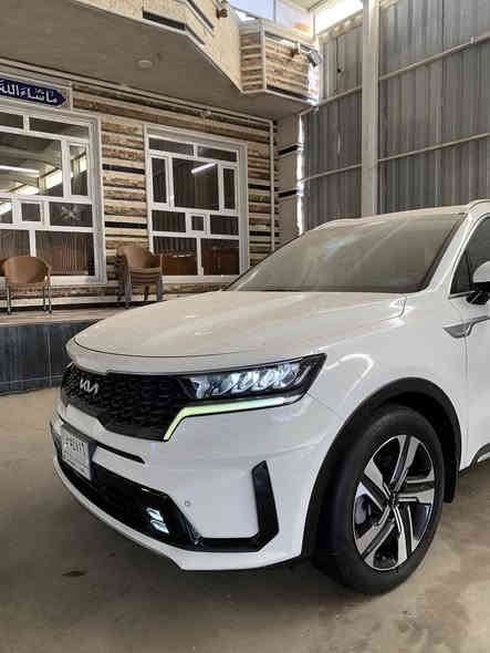 السلام عليكم للبيع  سورنتوا 2023  مكفوله كفاله عامه ماعدا مكانين بارد 
رقم بغداد 
مواصفات 
محرك V6 
بصمة ابواب + بصمة تشغيل + تشغيل عن بعد
كير ماوس + شفتات بالستيرن
لايت زنون 4 عدسات + بروجكتر 
اضاءة الخلفية LED بالكامل + LED نهاري ابيض
ويل كب قياس 19 انش كروم 
هاند بريك بصمة + Auto Hold + مانع انحدار 
مانع انزلاق 
حساسات امامية وخلفية  
الكراسي كهرباء 
جنطة كهرباء  
تحكمات ستيرن + مثبت سرعة 
اشارات مرايا + مري شفط + مري كهرباء 
شاشة + كامرة خلفية دوارة
وضعيات قيادة ( اعتيادي - ذكي - اقتصادي - رياضي  )
3 قطع تبريد  
٧ راكب
ماشيه65 الف حقيقي 
للاستفسار الاتصال ع الرقم. ***********
السعر$ 292 وبيه مجال
