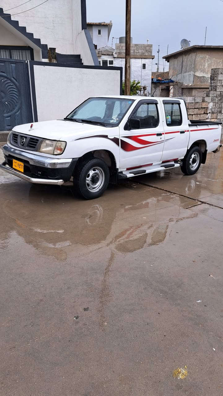 نیسانی دەبڵ مۆدیل2002
موزایەدەیەکتابی لەگەڵە 
هیچ نو‌خسانییەکی نییە 
ناونیشان/عەربەت
نرخی56گەڵاو مەعامەلە
***********
