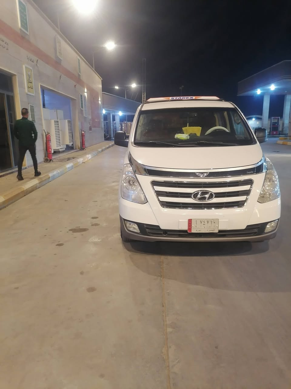 ٢٠١٨ للبيع
محوره مسكر ٢٠١٢ قبق اسود
سعر ٢١٥ وبيه مجال
سياره جاهزه شغل وتطلع ما بيه نقص برغي
اي ستفسار تصل ***********
