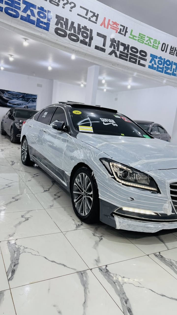 #بسم_الله      #مشاء_الله
#عــــرض_جــــــديـــد
#تاريـــــخ_الــدخـــــــــول_5_2_2026

✅ HYUNDAI 

✅ GENESIS :2016

المسافه المقطوعه :55 الف ✅

محرك : 33كتينه حديد بنزين اصلى 🦾 ✅

#كربون_موجود_بالكشف  ✅

ساحلي ✅

دبل عداد  ✅

عداد ليزري ✅

مانو كهربائي ✅

ماوس خلفي ✅

بصمتين ✅

كاميرا خلفيه  ✅ 

 مفتاح بصمه دار  ✅

تحكم في مقود ✅

ديسكو 19 ✅

سيره عجله جديده ✅

ستائر كهربائيه خلفيه ✅

مقاعد جلد  كهربائيه ✅

فريتشا في مرايا ✅

تدفيه في مقاعد ✅

منظومة صوت كامله  ✅

بنوراما ✅

السياره أمورها طيبة خاليه من العيوب ميكانيكيه او كهربائية أو القص ✅

#هاتف_رقم0946963353

المكان المعرض الطريق الرابط بين شحات والبيضاء رأس الترب ✅


**إذا كنت صاحب هذا الإعلان وتريد حذفه لأي سبب، رجاءا أرسل رسالة إلى الدعم الفني**