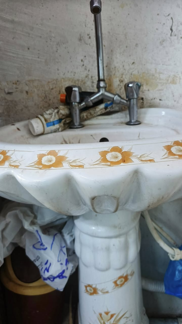 سلام عليكم عندي محل حلاقه البيعك
اكامل واتساب ***********
