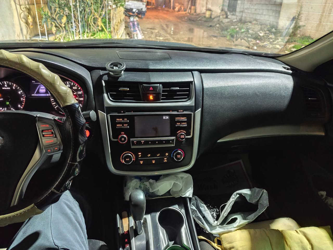 نيسان التيما موديل 2016
فئة SV
وارد امريكي و ضربته بالصندوق 
كير و مكينه و تبريد خير من الله 
السعر 125
الي ايريد يتواصل ع الرقم 
***********
