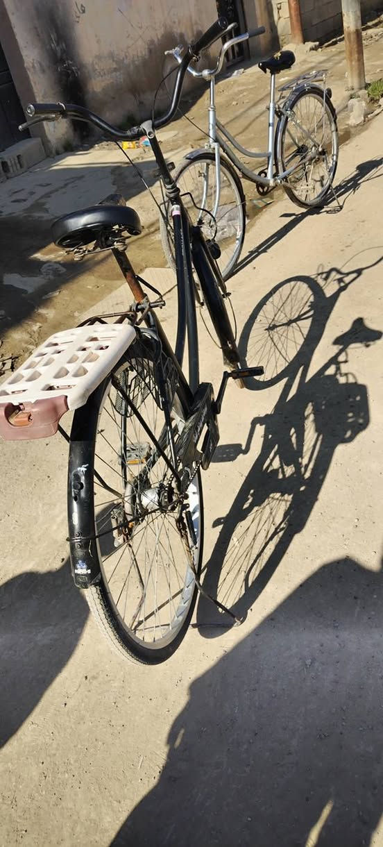 سلام عليكم شباب بايسكل نضيف حجم 27 مابي اي نقص مكان بعقوبه المفرق سعر 90  والشراي يدلل 👍  اكفله موجد خاص   والرقم ***********
