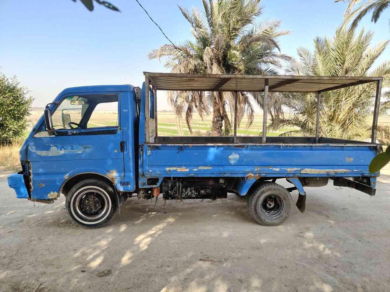 السلام عليكم كيه بنكو موديل 93 سنويه لل27 مشروع وطني رقم واسط  شاصي مكفول محرك نضيف سياره مال خبزه راعيه يمي بالنجف يداور ثاني يوم السياره عليه فقط غرمات مروريه ابيعه ع غرماته السعر 30وبيه مجال رقم ***********
