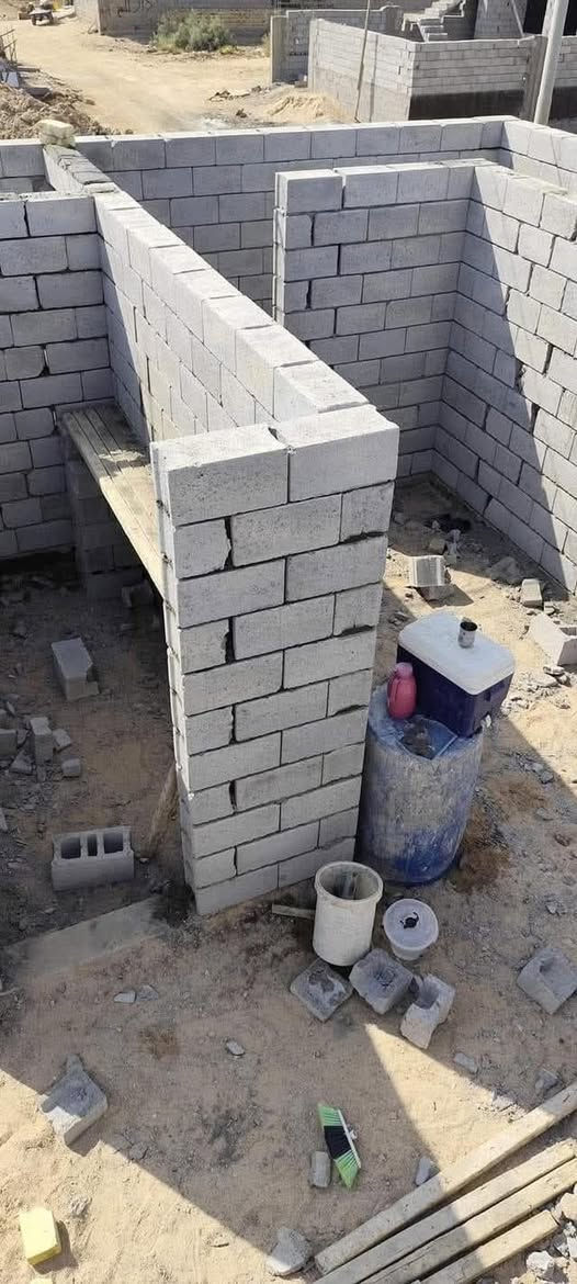 السلام عليكم
خلفه بناء بلوك (عدد٢)
العمل بدقة عالية الجوده 
بأيادي خفيفه والفضل لله 
العمل يكون متواصل عندك حسب الاتفاق 
موعد مضبوط 
***********
***********
العمل داخل بغداد ونواحيها
