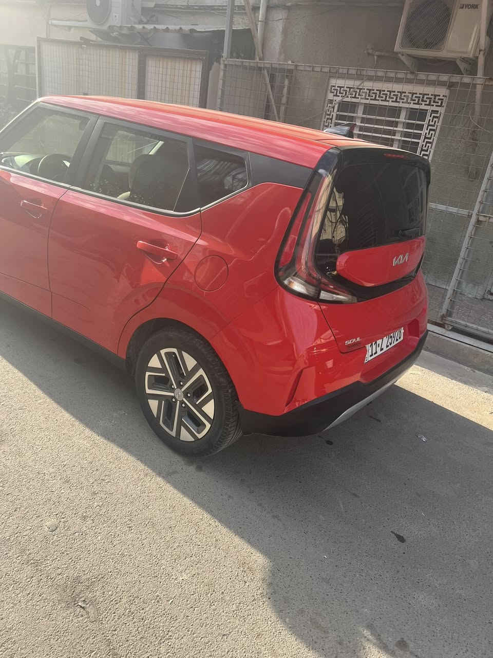 السلام عليكم 
صول موديل 2023
السياره جاهزه اي نقص مابيه 
بس بنيد صبغ والجاملغات ثنينهن بارد فقط 
بيه خشم الشاصي فقط فقط الخشم 
السياره بسمي 
عنوان السياره طوبجي حي السلام قرب دائره المرور 

سعره ب140 ورقه مجاله بسيط 
للاستفسار ***********
