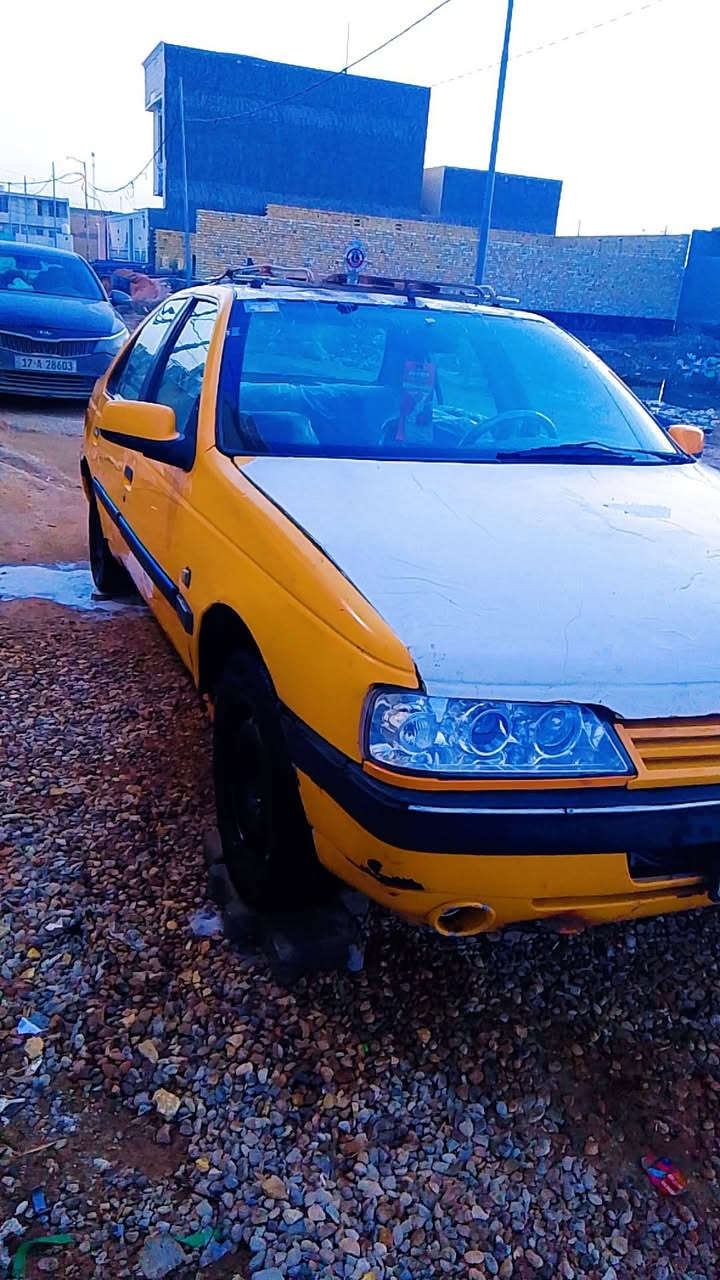 مستعجل بيع  يا الله سلام عليكم سيارا 405سيارا نضيفا شوفت عينك كهربايات شاغاله  تبريد شغال تخم تاير سيارا ما عايزها اي شي مكينه وكير وحداديه خير من الله مصفرا ما تواجد علا الفيس رقم الستفسار سعر ***********
