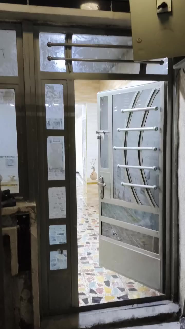 دار البيع مساحه ١٠٠ زراعي سنت ٢٥
الدونم قرب الري 
بشارع المختار عرض الشارع ١٥متر
مي  خطين تبليط كهربائية
البيت كمه وضح بفديو
صاحب البيت مباشره  
السعر التفصيل تصال على الرقم ***********
