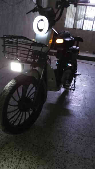 ماطور شحن نوعية  KORIA .MR ماطور كامل مكمل دسكات كامل بريكات ماطور نضيف ماناقصو شي شادلو هورن بوش وشاد  بلاجكتور حيل قوي سرعة 99 طيارة جوة هم دبل إشارة ونشرة وية تشغيل الايت تشتغل حيل حلوة  لايت زينون حيل قوي حجم (20) (5بطاريات) وياه دبال سويج وبصمة وكارتين تشغيل ذكي على الشاشة وسويج قفل السرج هم السعر 350 وبي مجال المكان موصل حي فلسطين للتواصل *********** متواجد ماسنجر وهذا رقمي بي واتساب
