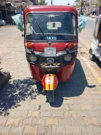 شباب تكتك 17رقم سعره 3و900وبيه مجال مكاني الشعله 07742275407