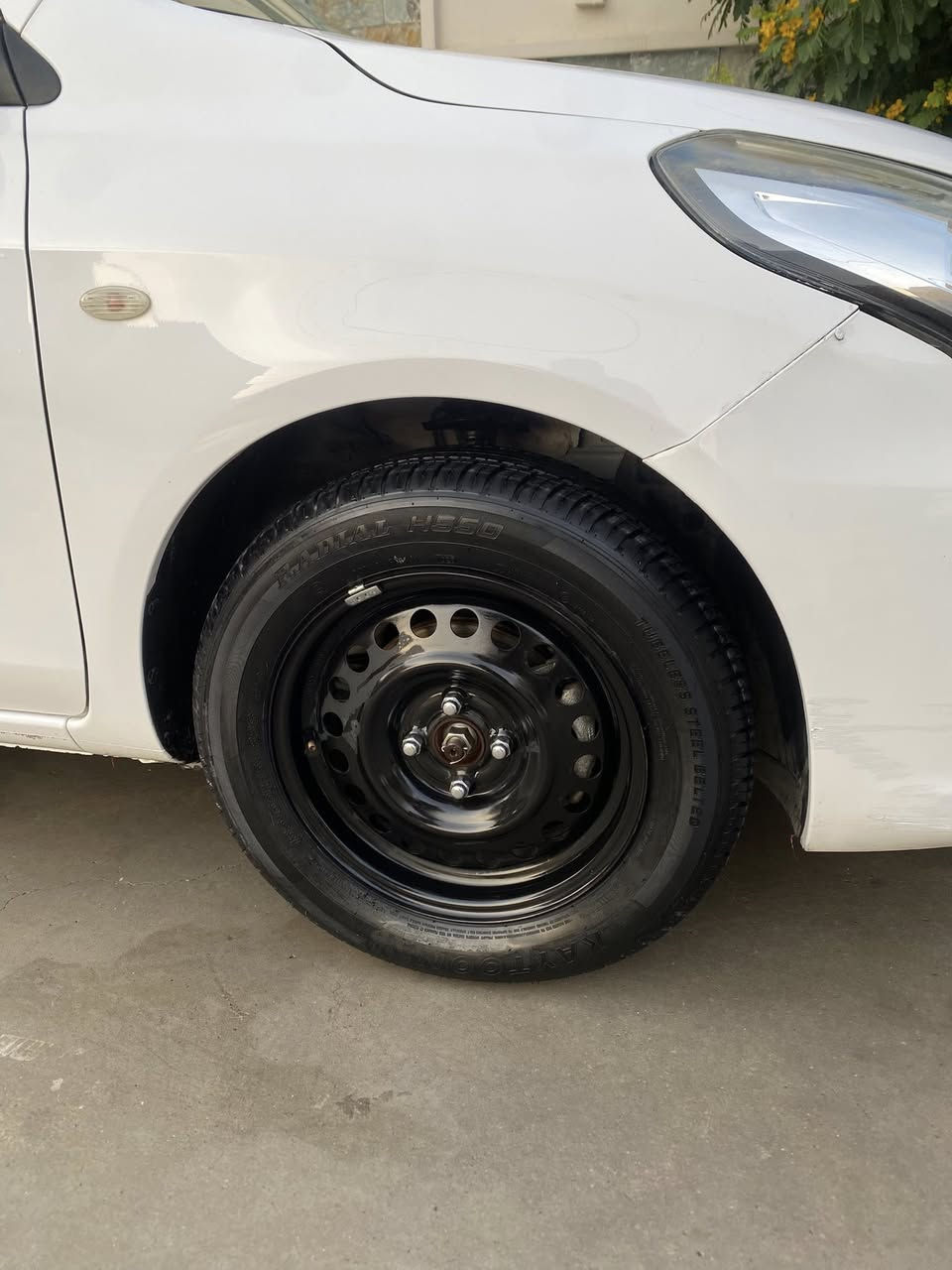 السلام عليكم 
نيسان سني هندي موديل 2021 
ماشيه 100 الف
سياره حلوه ونظيفه
صبغ قطعتين صندوك وجامرلغ اليسري
مكاني ديالى بعقوبة 
***********
السعر110 وبيها مجال قليل
