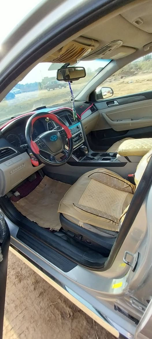 للبيع سوناتا امريكي 16 فول مواصفات فئت سبورت محرك، 2400 تحكم ستيرن فول شاشه بلاد بصمه ابواب وتشغيل وجنطه ذكيه اشاير مري ويل كروم كشن كهربائي فتحه  تدفئه بالكشنات  مسطره نيكل أسفل الابواب دبل كزوز ظرر السياره تبديل بنيد فقط جاملغ أيمن نفسه مصلح سياره نظيفه وجاهزه من تبريد وحداديه وتخم تاير شرط الفحص ماشيه 100 رقم أنكليزي ذي قار مكان ذي قار سنويه بسمي سعر 130 بيه مجال  اتصل ***********
