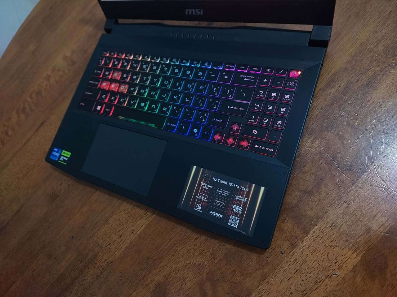 السلام عليكم ...لابتوب  MSI   ....كرت شاشةخارجي    RTX5060   ...... معالج كور اي 7 جيل 14  فئة HX من اقوى فئات المعالجات .... رام حجم   16   كيكا نوع DDR5 بتردد عالي جدا 5600  ...شاشة حجم 15.6   نوع IPS الوانها طبيعية مشبعة..... ..كيبورد  RGB ملون تكدر تتحكم بالوانه ...اللابتوب  ميفرق عن الي بالكارتون بشي وكارتونتة وكل ملحقاته ويا  السعر 1100$ .. للاستفسار  ***********  او  *********** (واتس )
