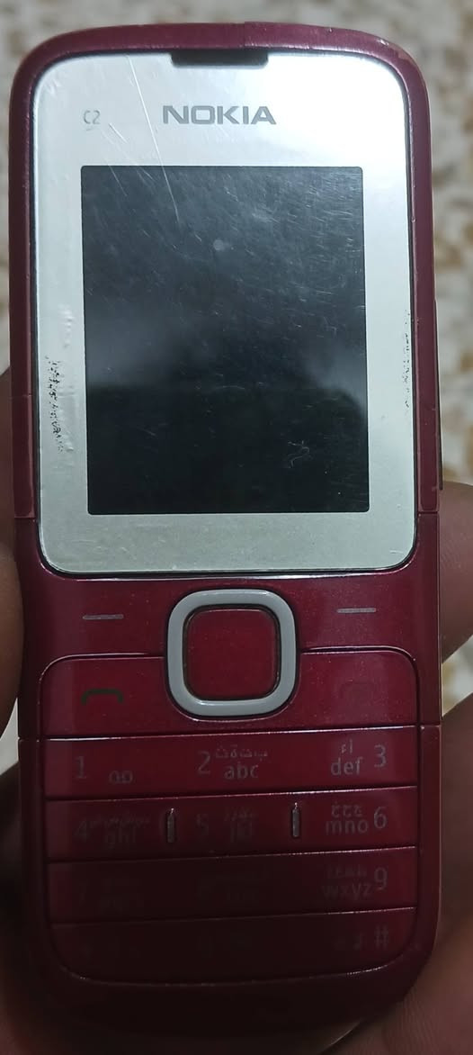 جهاز  سي 2 نوكيا جهاز باب اول مامفتوح كلشي مامبدل بي كلة شغال بس نقص بطارية ظهر الكفر مال كامرة مكسور دبل سيم كارت ورام سعر 40 وبي مجال مكاني سبع قصور شارع المشروع  ***********
