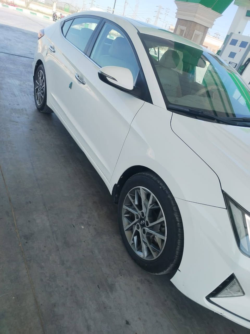 سلام عليكم 
النترا موديل 2020 
خليجي 
فول مواصفات 1/1 
المواصفات :- 
مري شفط 
بصمة تشغيل
بصمة ابواب 
بصمة جنطة 
أنظمة قياده  ( ايكو / سبورت / نورمال ) 
فتحة سقف 
اشاير بالمري 
شاشة
كامرة خلفيه واماميه
حساسات اماميه 
حساسات خلفيه
تحكمات ستيرن جهتين 
تبريد قطعتين 
مكينه 2000 دوش 
كهربائيات كله شغاله 
تدفئة / تبريد شغال 
رقم ميسان
مكان السياره ميسان
ا
الاتصال على الرقم
***********
