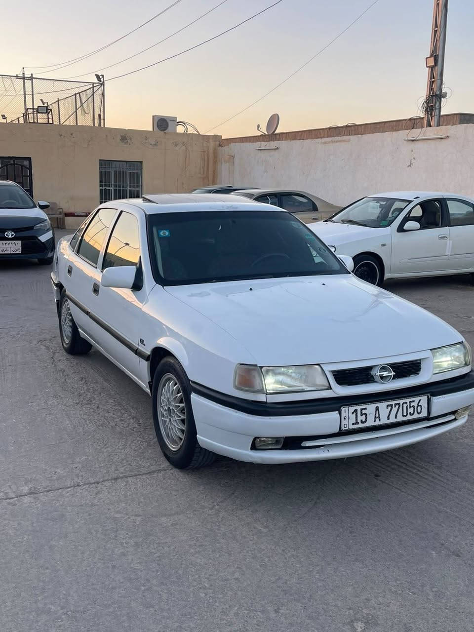 سلام عليكم 
للبيع أوبل فكتره موديل 1993 
محرك وكير وصدر وكهربائيات كلها فول 
ما ناقصها شي السياره جاهزه 
محرك 1800 كير عادي 
ويلكب تخم تاير جديد 
السياره بلادي لا صبغ ولا خياس فقط 
براس البنيد صبغ 
داخل جديد مدوشم تخم بطاين 
تنته وجام كهرباء 
رقم انبار جديد سنويه 2031 
تحويل مباشر 
سعرها 37 وبيها مجال قليل 
إذا مو شراي لا تعبني السياره نضيفه 
للاستفسار ***********
