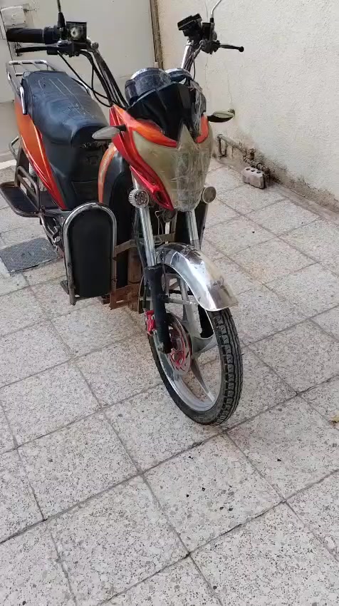 دراجة هارلي شحن للبيع عاطلة وعطلها بسيط مكاني بغداد الغزالية *********** السعر 150 الف
