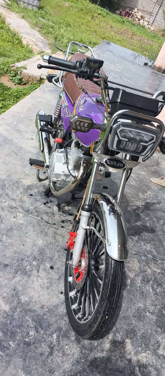 سلام عليكم دراجه موديل 24 نازله بل 25 دراجه جديده بيه نقص صفاحيه مال لباتري سعر دراجه 700 موجود وتساب *********** مكاني بغداد أبو غريب
