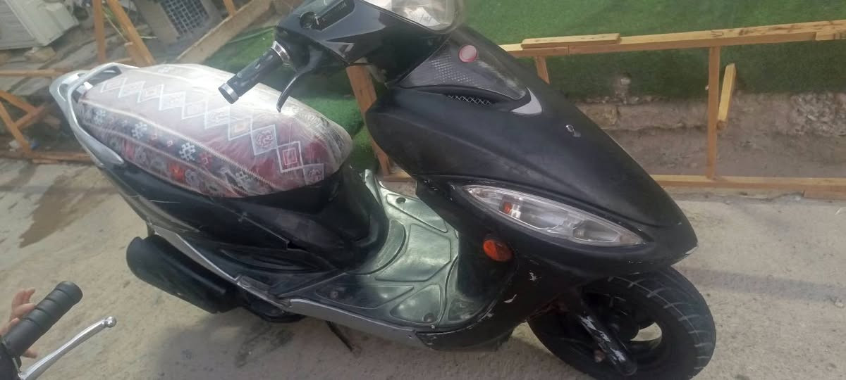 جي فور جاهزه للبيع السعر 300وبيه مجال خاص متواجد او اتصال ***********
