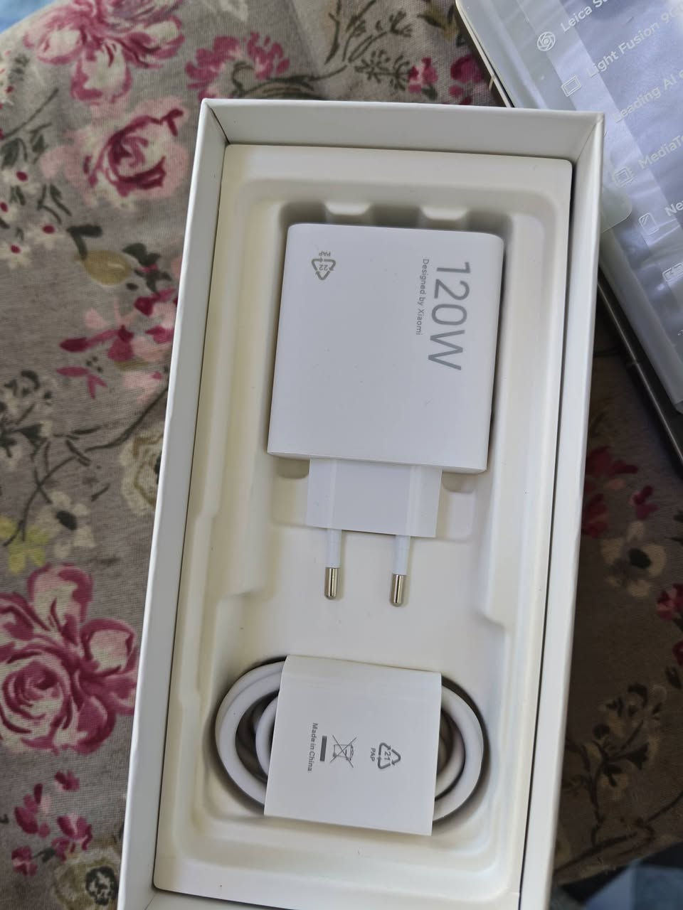 موبايل Xiaomi 14T pro 5g للبيع 
شاومي 14 تي برو 5جي

مواصفات الجهاز 
الشاشة6.67 بوصة - 144 هرتز - AMOLED
1 تيرابايت الرام16 + 16 جيجابايت الكاميرا 50 + 50 + 12 ميجابكسل
 المعالجMediatek Dimensity 9300 Plus 
البطارية والشحن السريع5000 مللي أمبير - 120 واط

والجهاز نظيف بنسبه 99%  بل اضافه الئ استعماله قليل جدا 
مكاني بابل... الحصوة 
سعر الجهاز 650 وبي مجال بسيط 

للاستفسار الإتصال علئ الرقم
***********
