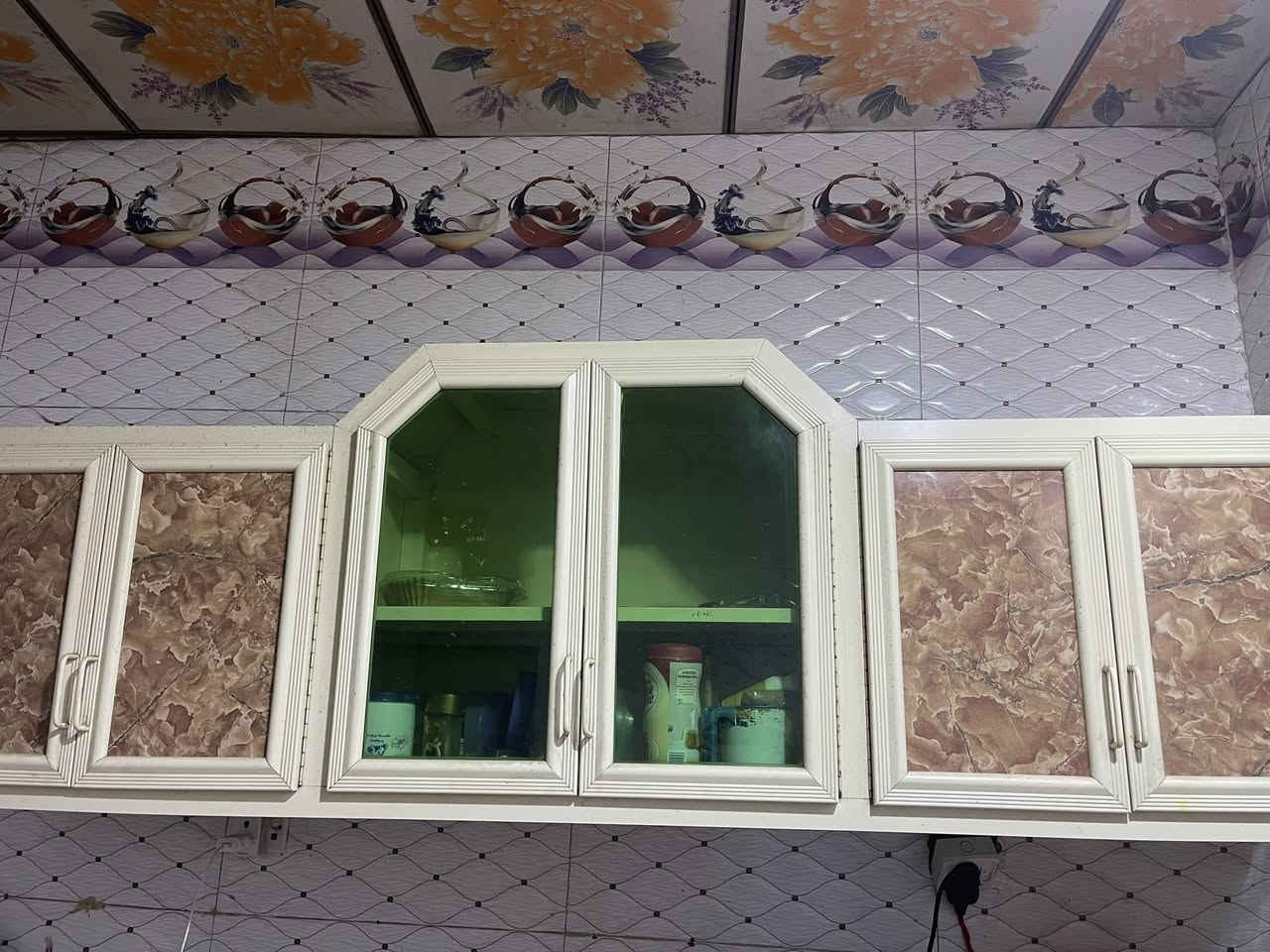 كاونتر مرمر باب اول لكويتي مو من هاذه طكطوكيات  جديد  زاد سنك جديد  سعر400 مكاني بصره حيانيه ***********
