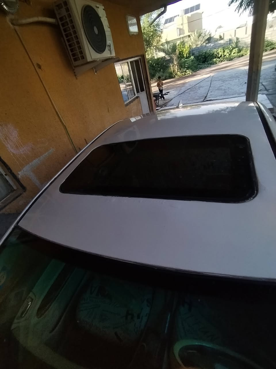 سلام عليكم  BYD 2011 سيارة جاهزه كامره خلفيه شاشه تبريد ثلج ضربة جاملغ خفيفه ما واصل للداخل حساسات شغاله جاهزه من كلشي صبغ عام بسبب الجراد المكان ديالى الخالص سعر 50 وبيها مجال رقم الهاتف ***********  ***********
