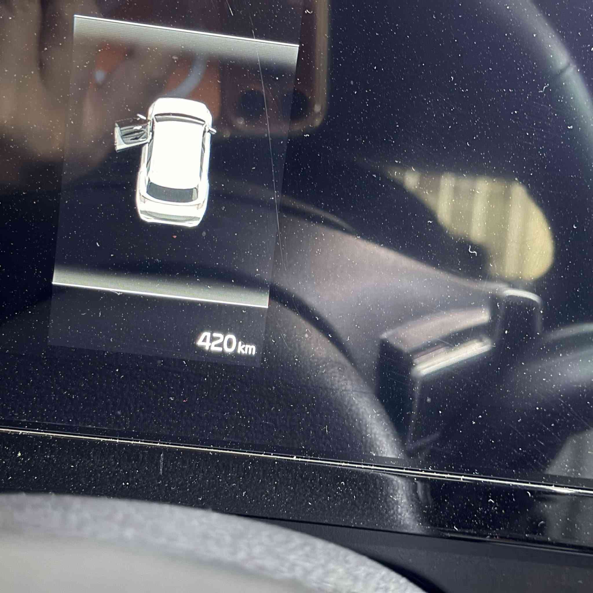 السلام عليكم ورحمة الله وبركاته
كيا سبورتج 2025 للبيع زيرو بغداد باسمي ماشي 420 كم زيرو 

حساس مطر
حساس نقطة عمياء 
كلوب الرجوع بالبك لايت مو بالدعامية 
مرايا وسطية عاكسة للضوء اوتو دم
مقاعد ستيرن تدفئة
مقاعد جلد زيتوني وكنتارا هي والابواب
صندوق ومقاعد امامية كهرباء 
نفس مواصفات ال gt lien عدا تبريد المقاعد
الشباك والصندوك فوق الاطارات كلها بلاك بيانو مطعم نيكل برونزي مع ويل ومري لون اسود بلاك بيانو ايضاً
اطارات 19 
تحكم طي المقاعد الخلفية من الصندوك 
ضمان الدولية 5 سنوات مع تبديل دهن 4 مرات مجانا 
مكانها بغداد زيونة 
***********
السعر 38100 ثمانية وثلاثون مليون ومية 
رقم بغداد باسمي
