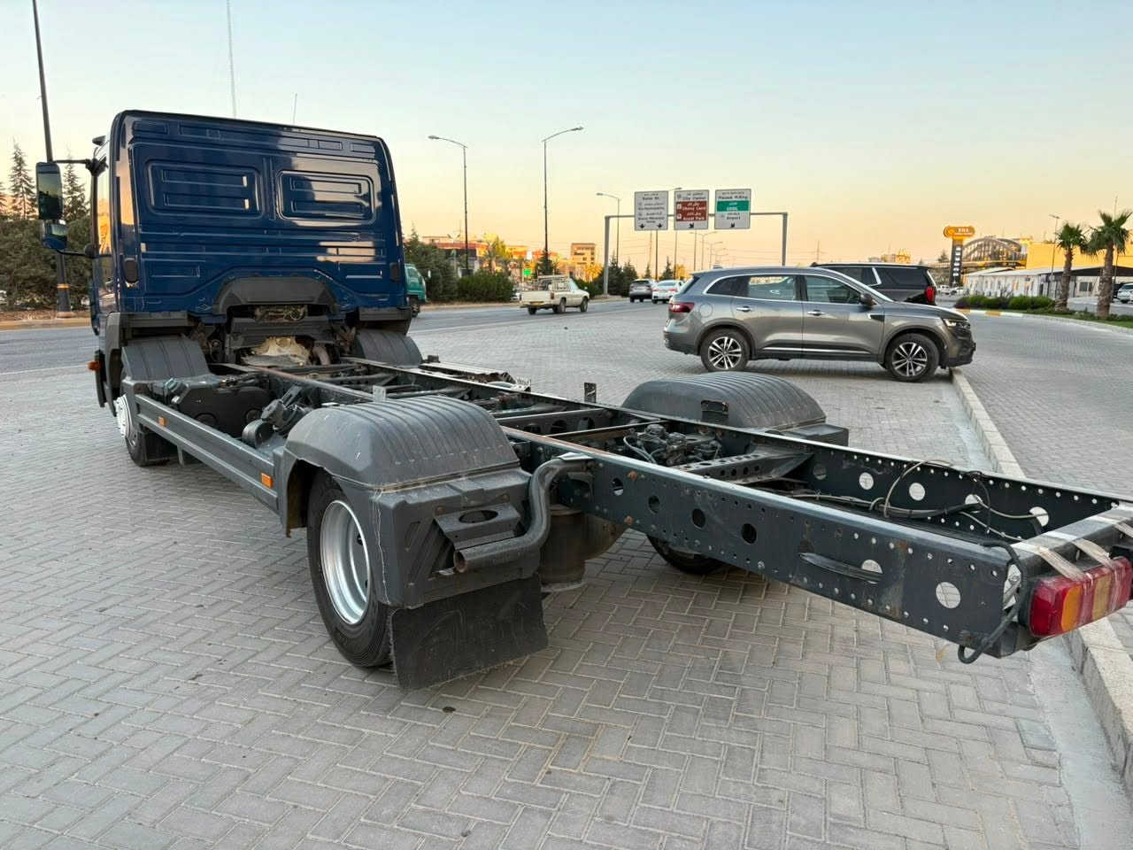 مارسيدس اتيگو 818 موديل 2017 فول مواسفات طول 6,20/  ‬‪***********‬
