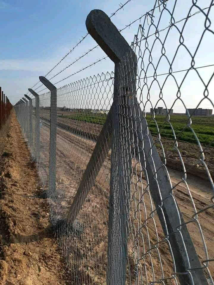 السلام عليكم 
معمل النور لعمل ونصب اسيجه BRC بيارسي بكافه الاحجام والقياسات بجوده عاليه وبأسعار مناسبه  لتسيج كافه المزارع والحدائق والبساتين وقطع الاراضي في جميع المحافظات الاستفسار خاص او الاتصال على الرقم ***********
