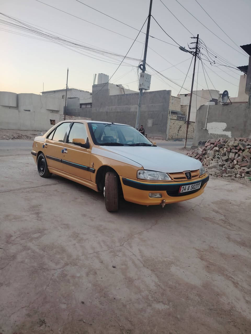 سلام عليكم  بيجو باص مديل 15سنويه بسمي تنتهي ب2027بنهايته سياره نضيفه الله شاهد يدي بيه تجي وشوف بعينك ومكفوله من الضربة مكاني بصرة تنومه رقمي ***********
