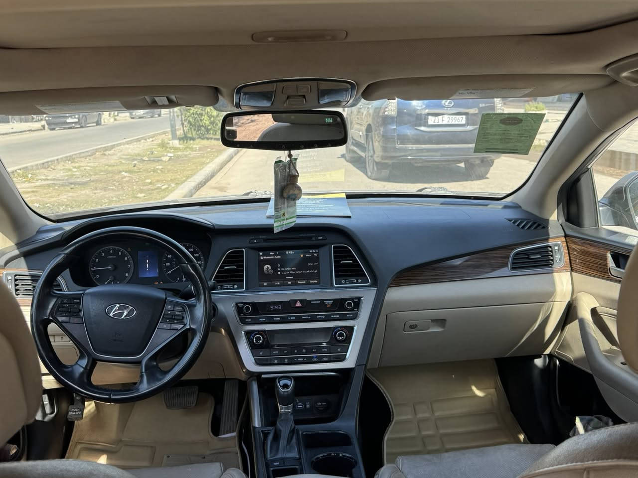 سوناتا.  2017.  بغداد. فول موصفات. ماشيه.  54 الف
حادثها. منشور صبغ فقط جاملغ خلفي.  وبيها ملاحضات بسيطه 
موصفات.  
بصمه. 
فتحه
كراسي. جلد 
كراي كهرباء 
تدفاء. بل كشن 
رادار 
حساسات
كار بلاي 
فول الفول.  هيه. 
مكانها. البنوك. 
معروضه. 137.  وبيها مجال. 
***********
