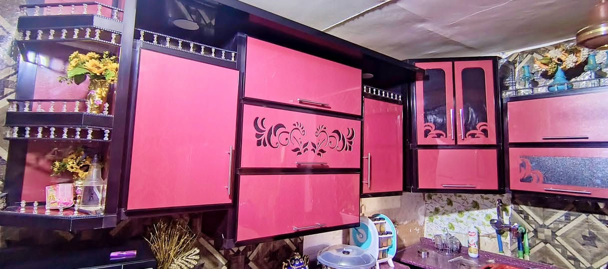 السلام عليكم للبيع تخم  و كاونتر نضيفات كلش 
أي ستفسار اتصال ***********
