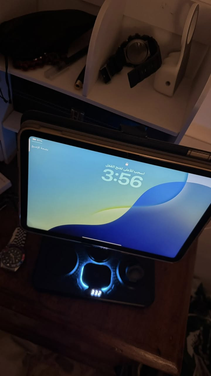 ايباد 11 
A16
ذاكرة ١٢٨
بطارية ١٠٠ 🔋 
ضمان ماستر كامل ملحقات ✅
بالاضافة الى قلم ايباد يدعم راحة اليد ✍️
بالاضافة الى ستاند ايباد وبي قاعدة شحن يدعم شحن تلفون وساعة وايربود وايرلس وبي اناره وبي ساعة وبي منفذ شحن تايبسي فدشي مرتب❤️
بي ٣ كفرات واحد منهن ESR سعره ٥٠ دولار بالموقع
سعره مع الملحقات ٥٥٠ الف وبي مجال شي بسيط
لان بي ملحقات هواي وغاليات ربي يشهد 

مكاني كوت مركز مدينة 
***********
