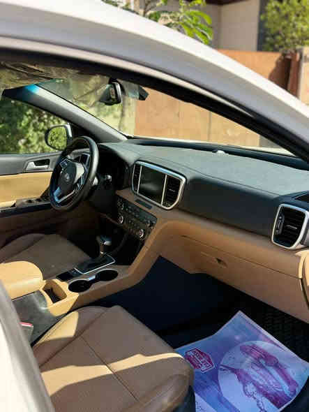 كيا سبورتج موديل 2021 خليجي بغداد 
شاشة كبيرة 
حساس امامي خلفي
ثلاث أنظمة قيادة
مري شفط
تشغيل عن بعد
بيه ضربة خفيفه  عالبارد الباب الصدر وشويه من الخلفي ولا نقطه صبغ 
ماشية 67000
تخم تاير جديد 
باتري جديد 
سعر 205 بي مجال 
مكان السيارة الجادرية 
***********
