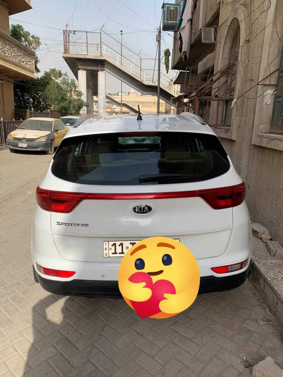 السلام عليكم سبورتج خليجي 18 رقم وسنوية وهزة جديده سيارة كاملة وجاهزة تايرات جدد حتى الاسبير عليها ادامك كل سنة استخدام شخصي 
الموصفات
تحكم ستيرن كامل 
مري كهرباء +شفط
زراك لايت
حساس امامي وخلفي 
مواصفات الاسبورتج معروفه نص فول 
كير ومحرك كفالة بيها فقط جاملغ الايمن صبغ اثر طخه دراجه ونرش وبيها بارد مكانات قليل
السيارة عارضها 175 وبيها مجال قليل للشراي 
ملاحظة / اخي العزيز السيارة متعوب عليها وكلشي اكو بلسوك الجناي سبورتج يعرف قيمتها السيارة رقمها بغداد بأسمي تحويل ثاني يوم للاستفسار *********** الرقم بي واتساب
