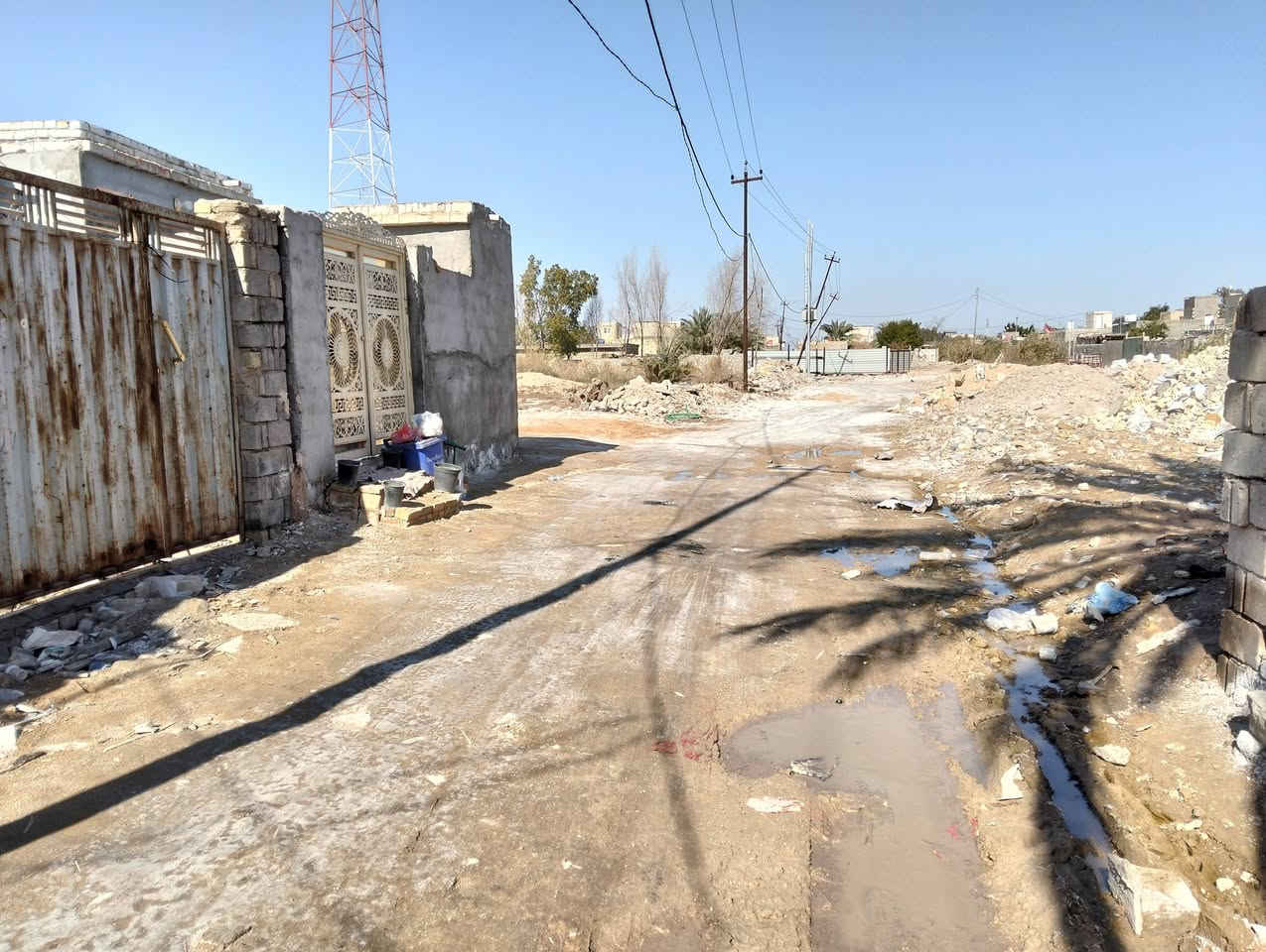 للبيع 
المساحه 110 متر 
زراعي مشمول بالتطويب ضمن قرار 320 
زراعي ميسان خلف مجمع جوهرت العرب 
طريق الزوار عمود 39لاستفسا ***********
السعر مناسب
