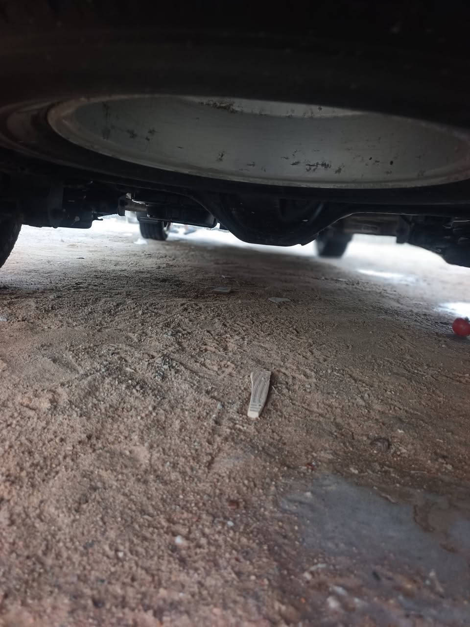 سلام عليكم سيارة لبيع ستركس  موديل  2019 معليه 2022 جديده كلش سعر  310 شداد وعشراه بيه. مجال  ***********
