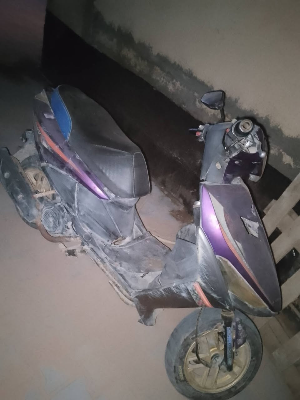 بني منصور 
سلام عليكم اف اس صيني شغاله بس يردله هندر او باتري العنوان البصرة قضاء الصادق بني منصور ***********
السعر 125 بيها مجال
